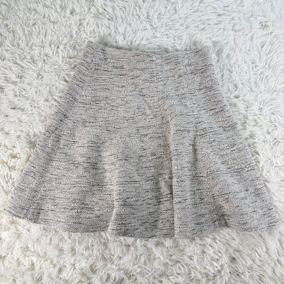 LOFT Petite Tweed A-Line Skirt Women's XSP Black White Textured Flounce Preppy - Picture 2 of 8